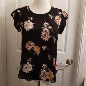 Floral print blouse